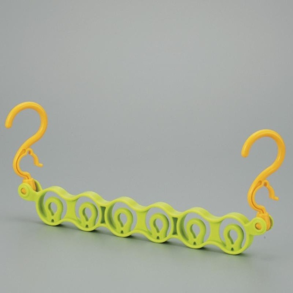 Inomata / Вешалка 352*159*26мм для плечиков ЛАЙМ (100278)