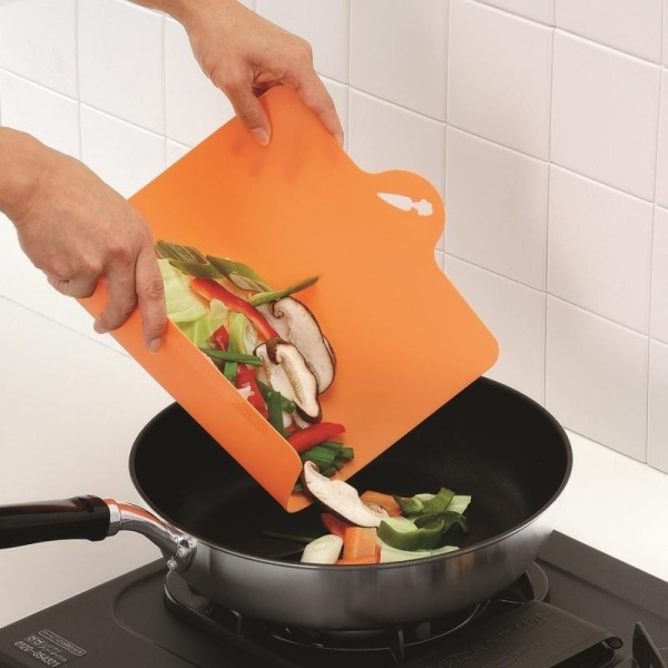 Inomata / Доска раздел мягк 240*382*1мм (овощи) ОРАНЖЕВЫЙ (100304)
